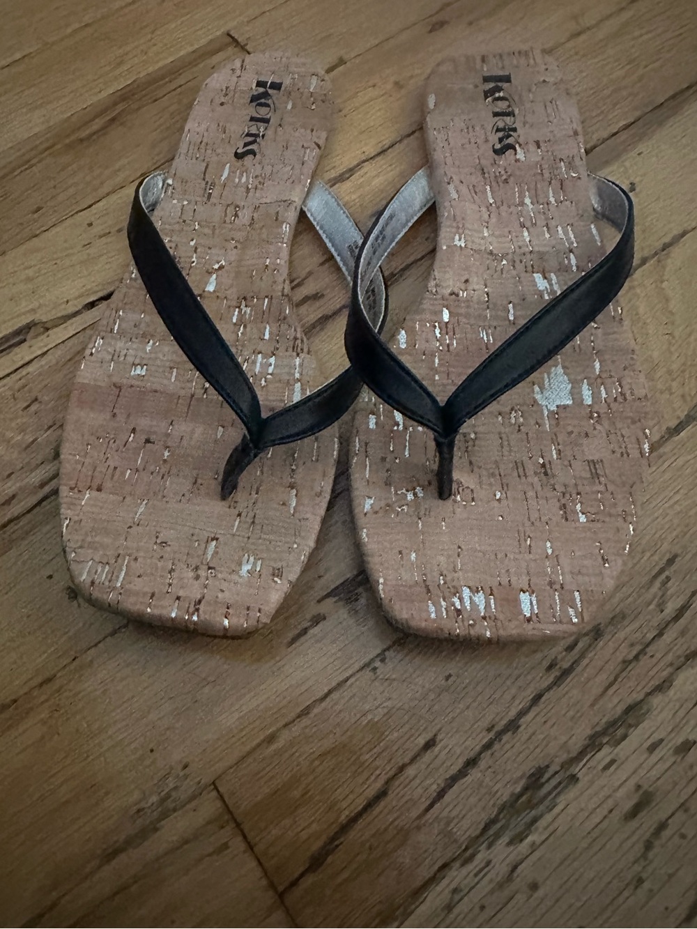 Korks Winnie Black Cork Flip Flop Sandals - Picture 5 of 5
